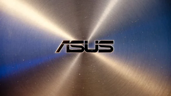 Asus - &copy; Foto: Robert Schlesinger
