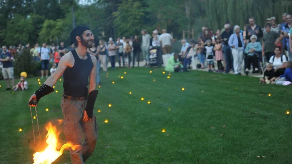 Nacht der 10.000 Lichter im Salzufler Kurpark. - &copy; Nicole Ellerbrake