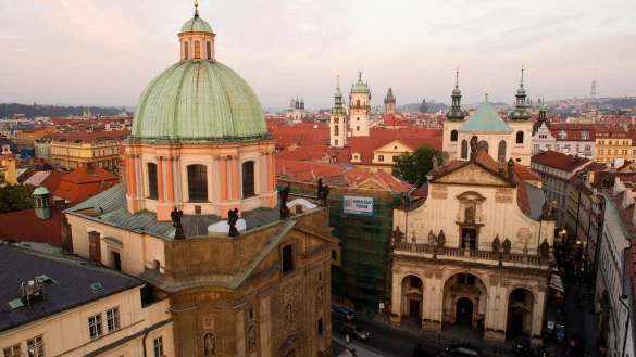 Stadtbild von Prag - &copy; Foto: Sebastian Kahnert/dpa/Archiv