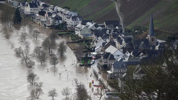 Hochwasser - &copy; Foto: Harald Tittel/dpa