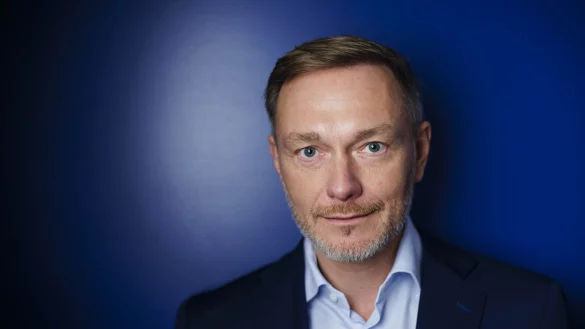 FDP-Parteivorsitzender Christian Lindner. Im Interview nach dem Ampelbruch-Eklat gibt er sich unberührt. - © photothek.de