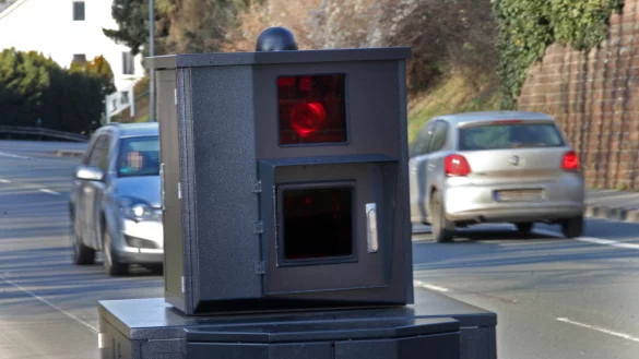 Der neue mobile Blitzer in Detmold. - &copy; Bernhard Preu&szlig;