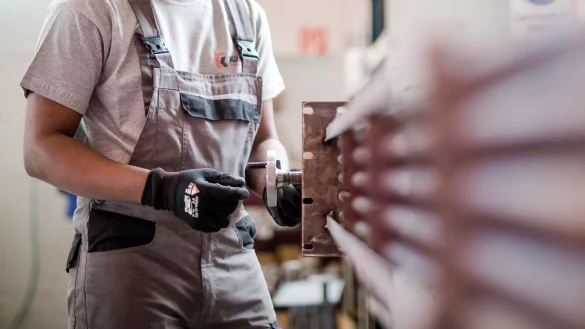 Firmen suchen - &copy; Foto: Christoph Schmidt/dpa