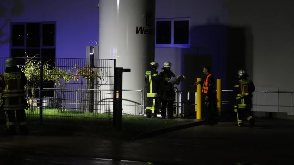 Feuerwehreinsatz bei der Firma Sollich in Bad Salzuflen. - © Daniel Hobein
