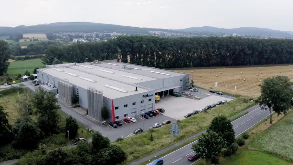 Der Salzufler Standort der Firma POS Tuning. Hier sind rund 190 Mitarbeiterinnen und Mitarbeiter beschäftigt.  - © POS Tuning