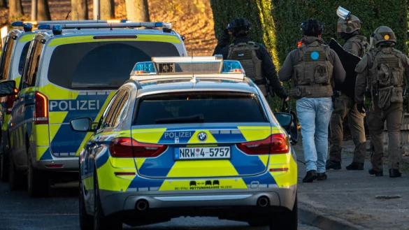 Die Polizei konnte den Jungen entwaffnen. - &copy; Freitag TV