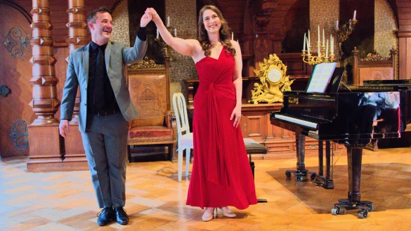 &Uuml;berzeugten im Residenzschloss mit Liedern von sieben kanadischen Komponistinnen: Emily Dorn und Michael Spassov. - &copy; Friedrich Wilhelm R&ouml;dding