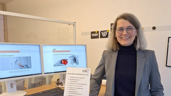 Birgit Thole-Westphal, Ausbildungsleiterin beim CAL, möchte mit potenziellen Auszubildenden ins Gespräch kommen. - © CAL