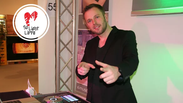 Florian Weidner ist seit vielen Jahren Hochzeits-DJ. - &copy; Jana-Kristin Barkei