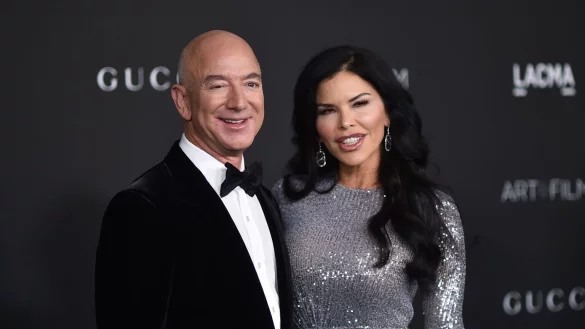 Jeff Bezos und Lauren Sanchez - &copy; Foto: Richard Shotwell/Invision/dpa
