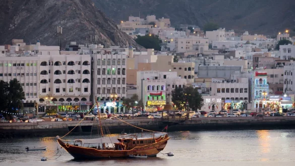 Hafen von Muscat - &copy; Foto: Andrea Warnecke