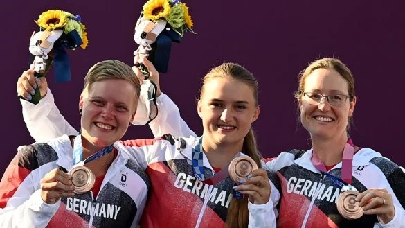 Bronze - &copy; Foto: Swen Pf&ouml;rtner/dpa