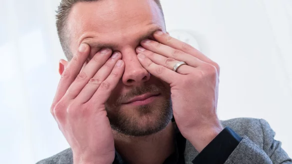 Juckende Augen - &copy; Foto: Christin Klose/dpa-tmn