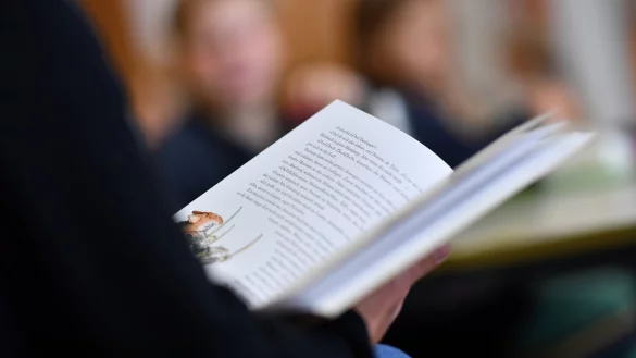 Vorlesen ist wichtig - &copy; Foto: Felix K&auml;stle/dpa