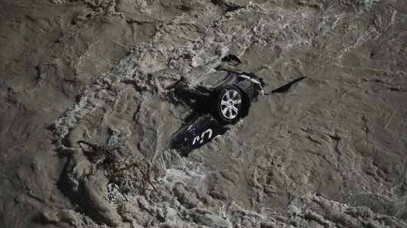 Nach Unwetter in Frankreich - &copy; Foto: Daniel Cole/AP/dpa