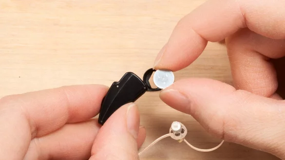 H&ouml;rger&auml;te-Batterien - &copy; Foto: R. Kaiser/Stiftung Warentest/dpa-tmn