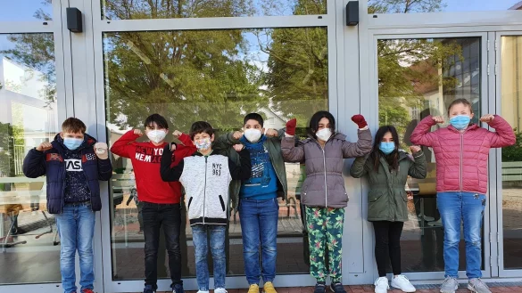 Sch&uuml;lerinnen und Sch&uuml;ler des Grundschulverbundes Sch&ouml;tmar-Holzhausen. - &copy; Grundschulverbund Sch&ouml;tmar-Holzhausen