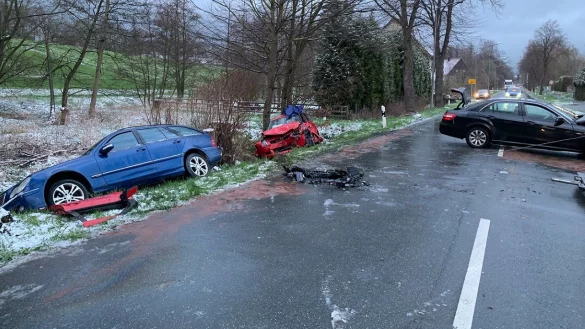Unfall auf der B238. - © Freitag Medien Gruppe