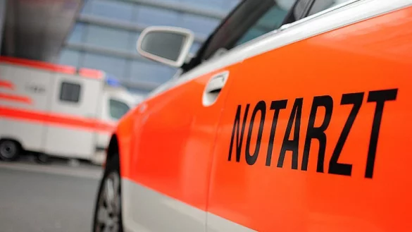 Der junge Mann verlor die Kontrolle &uuml;ber sein Fahrzeug und rutschte in einen Graben. - &copy; dpa