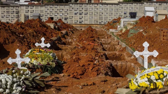 Friedhof - &copy; Foto: Warley Kenji/