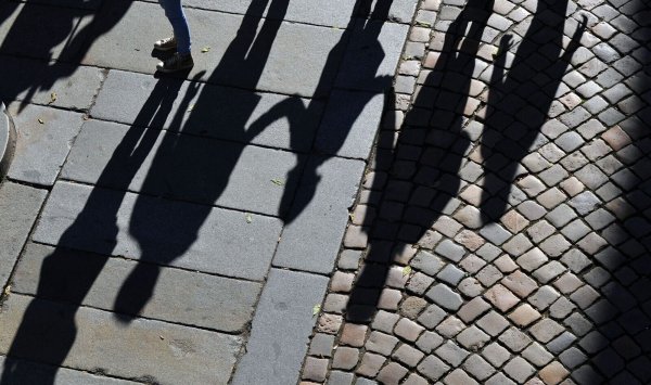 Der Fach- und Arbeitskräftemangel stellt Deutschland heute schon vor große Herausforderungen. (Symbolbild) - © Matthias Hiekel/ZB/dpa