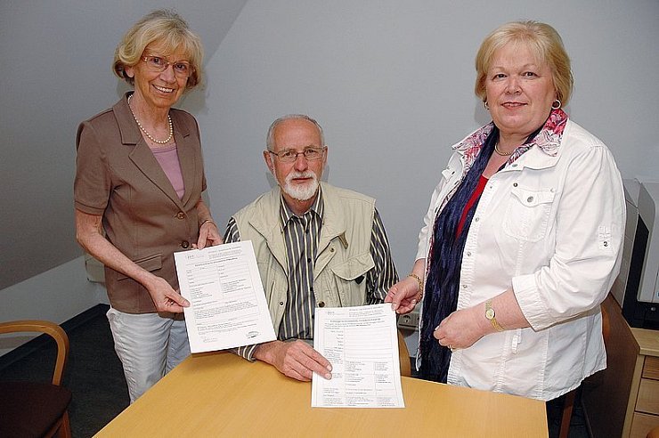 Rita Holthaus, Johannes Forthaus und Helga Klaus (von links) suchen Freiwillige. - © Foto: Brinkmeier