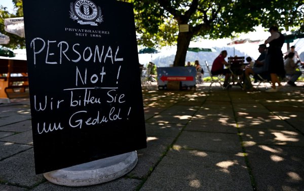 Auch in der Gastronomie gibt es Beschäftigungschancen. - © Sven Hoppe/dpa