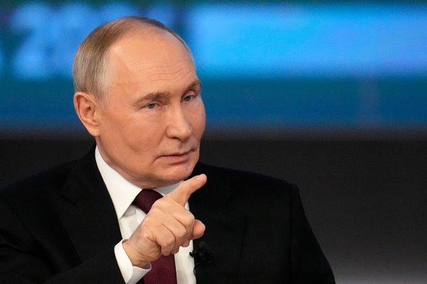 Putin ist eigenen Angaben nach bereit zu Kompromissen in der Ukraine. - © Alexander Zemlianichenko/AP/dpa