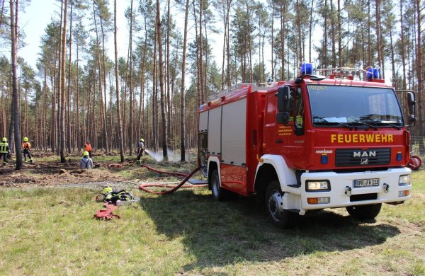Waldbrand bei Dreetz - © Foto: Christian Pörschmann