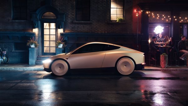 Musk stellte das neue Robotaxi auf dem Gelände des Hollywood-Studios Warner Bros. in Los Angeles vor. - © Tesla/TESLA/AAP/dpa