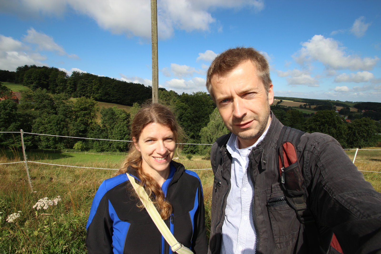 Marion Faesel (links) und Jens Rademacher sind den kleinen Sternberger Rundweg gewandert.